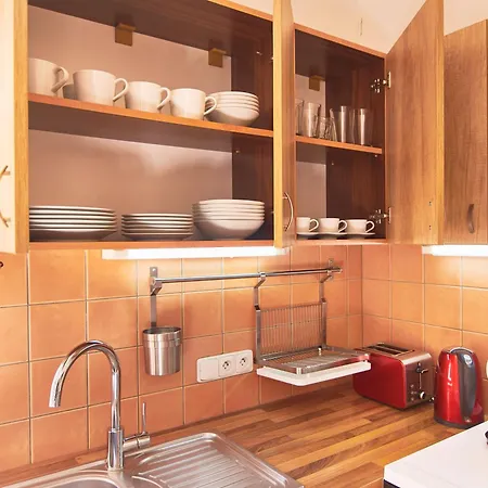 Apartment Cozy With Terrace Near Castle Prague