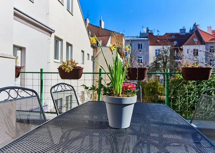 Апартаменты Cozy With Terrace Near Castle *