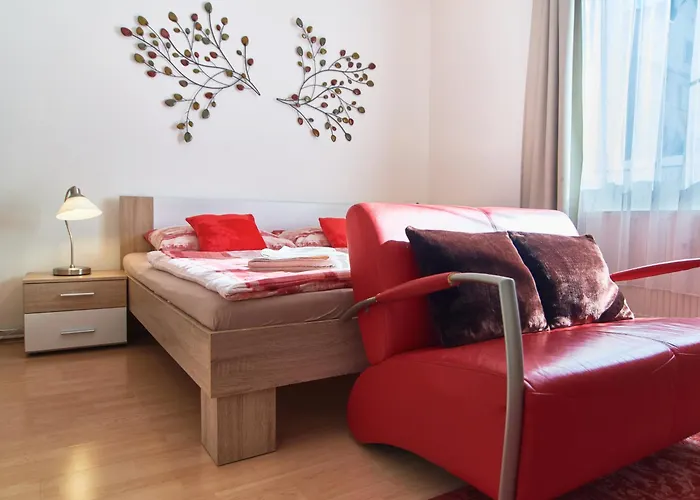 Апартаменты Cozy With Terrace Near Castle