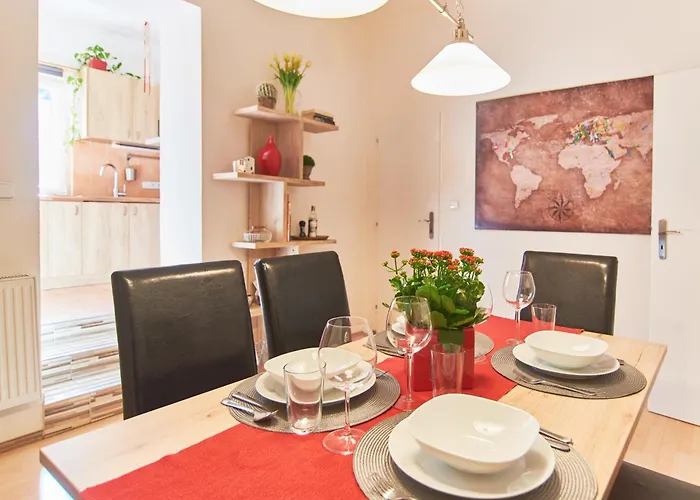 Cozy With Terrace Near Castle Апартаменты Прага
