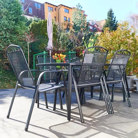 Cozy With Terrace Near Castle Appartement *